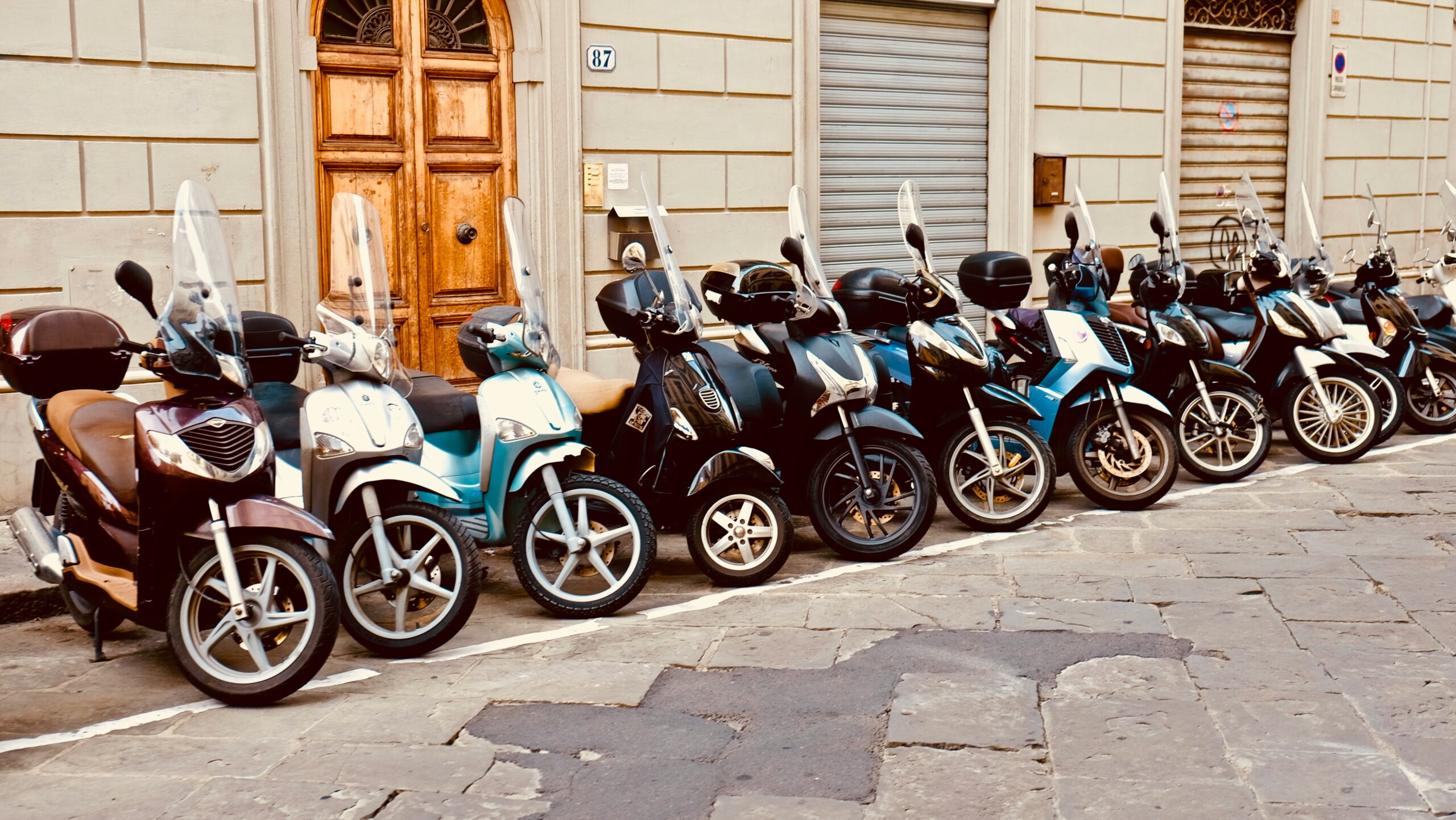 Amazon’s New Scooters: The Perfect Urban Commuting Solution