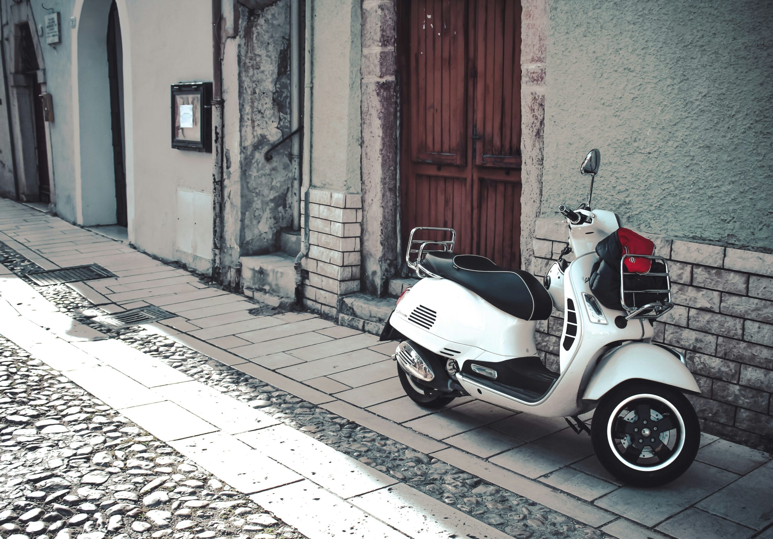 Revolutionizing Urban Commuting with MP3 Scooter