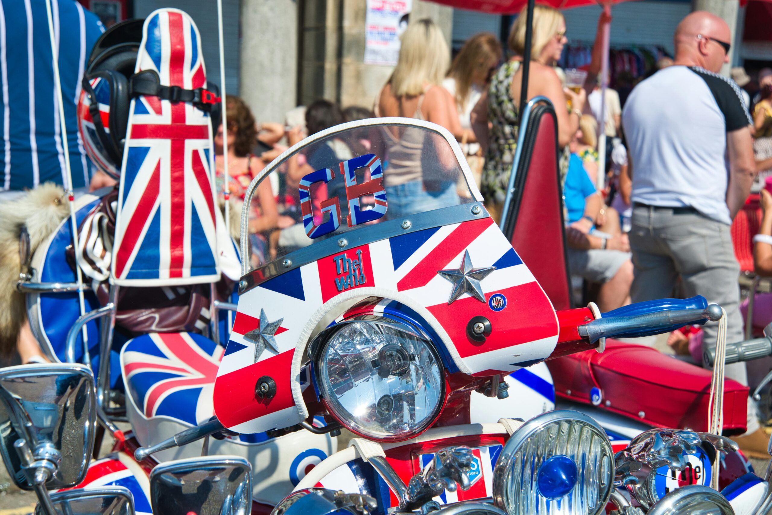 The All-New Lambretta V125: A Stylish Ride for Urban Commuters